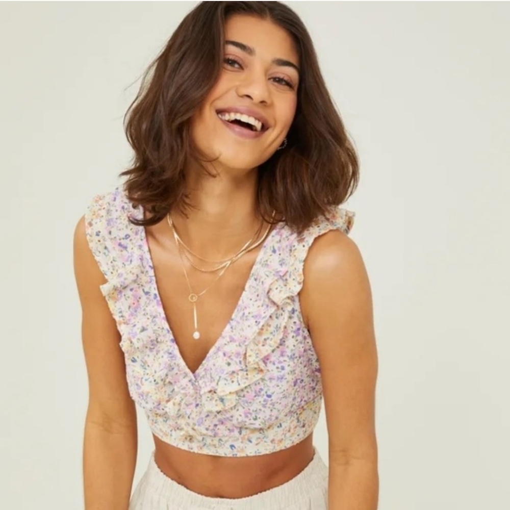 Altar'd State Elysia Floral Ruffle V-Neck Eyelet Cropped Top Cream/Purple Size L